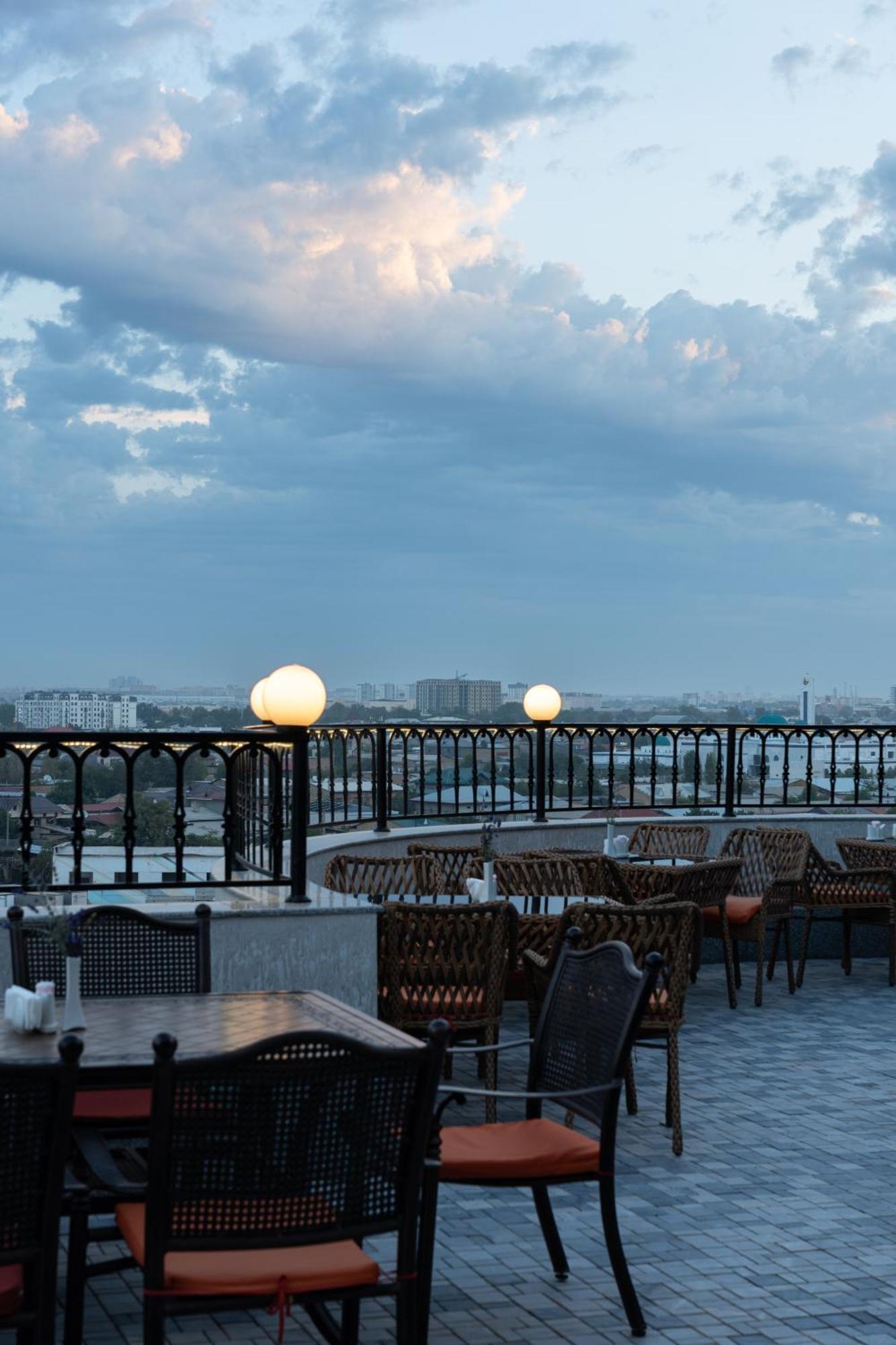 Shamsan Airport Hotel Tashkent Bagian luar foto