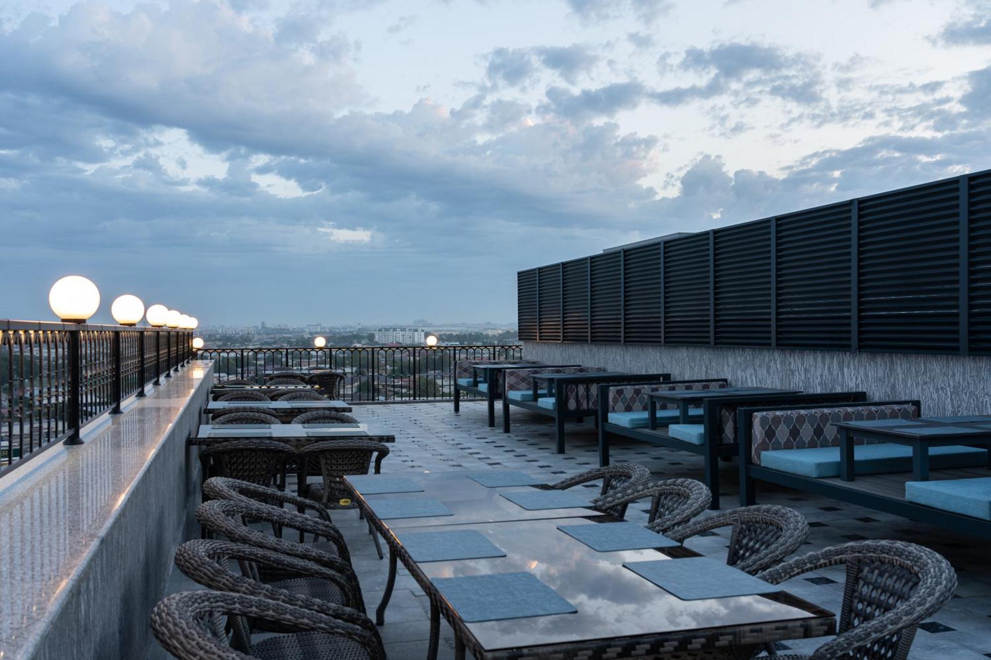 Shamsan Airport Hotel Tashkent Bagian luar foto